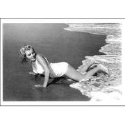 Carte Marilyn Monroe - Pin Up à la plage - 10.5x15 cm